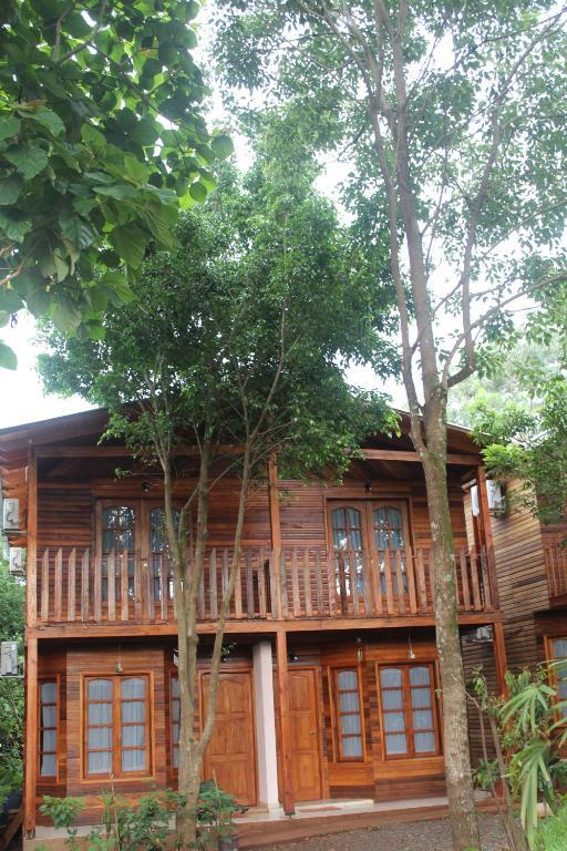 Cabanas El Pindo Villa Puerto Iguazu Exterior photo